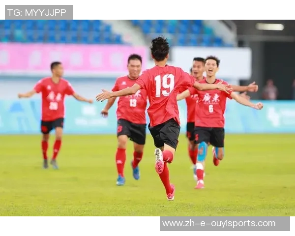 广东足球队历史十佳球星排名盘点